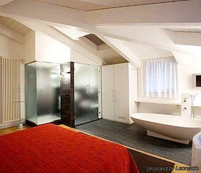 Century Hotel Parma Room photo