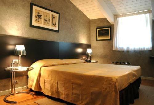 Century Hotel Parma Room photo